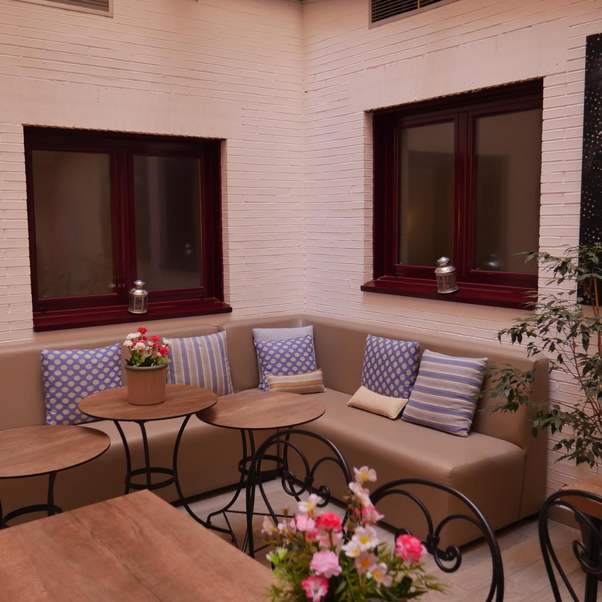 Hostal 4C Cuatro Caminos Madrid Bagian luar foto