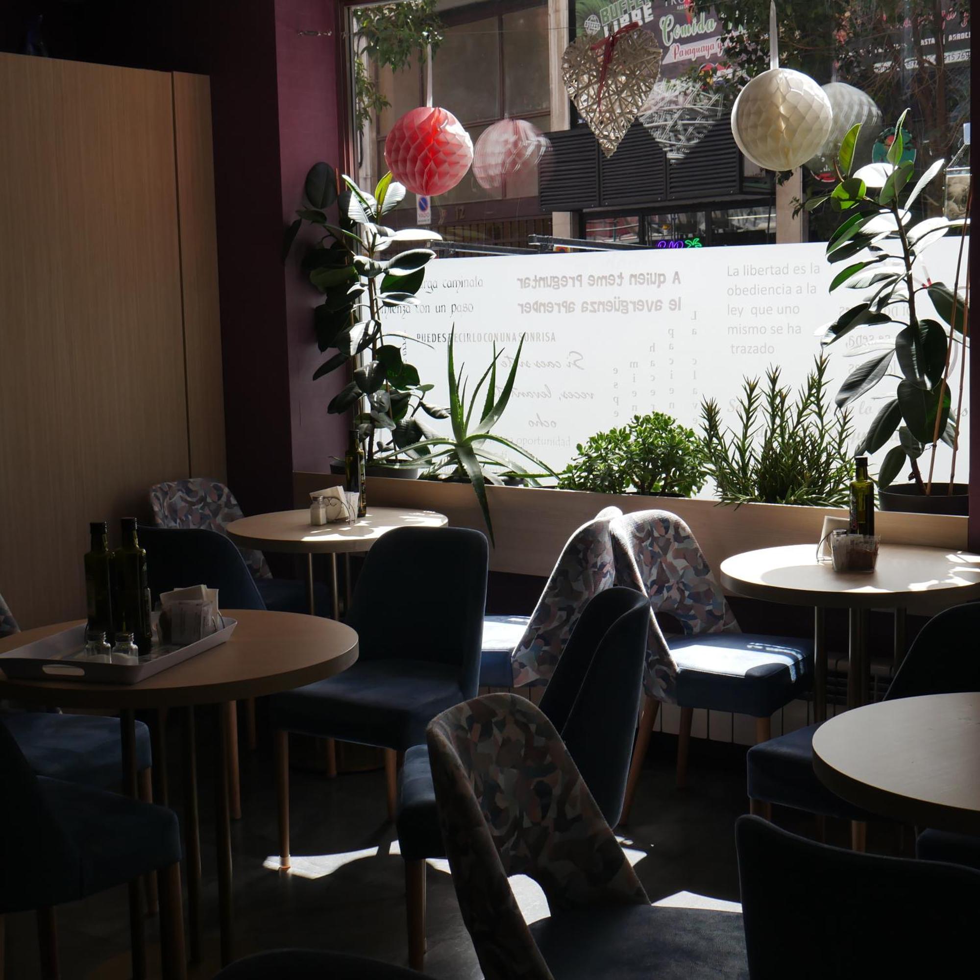 Hostal 4C Cuatro Caminos Madrid Bagian luar foto