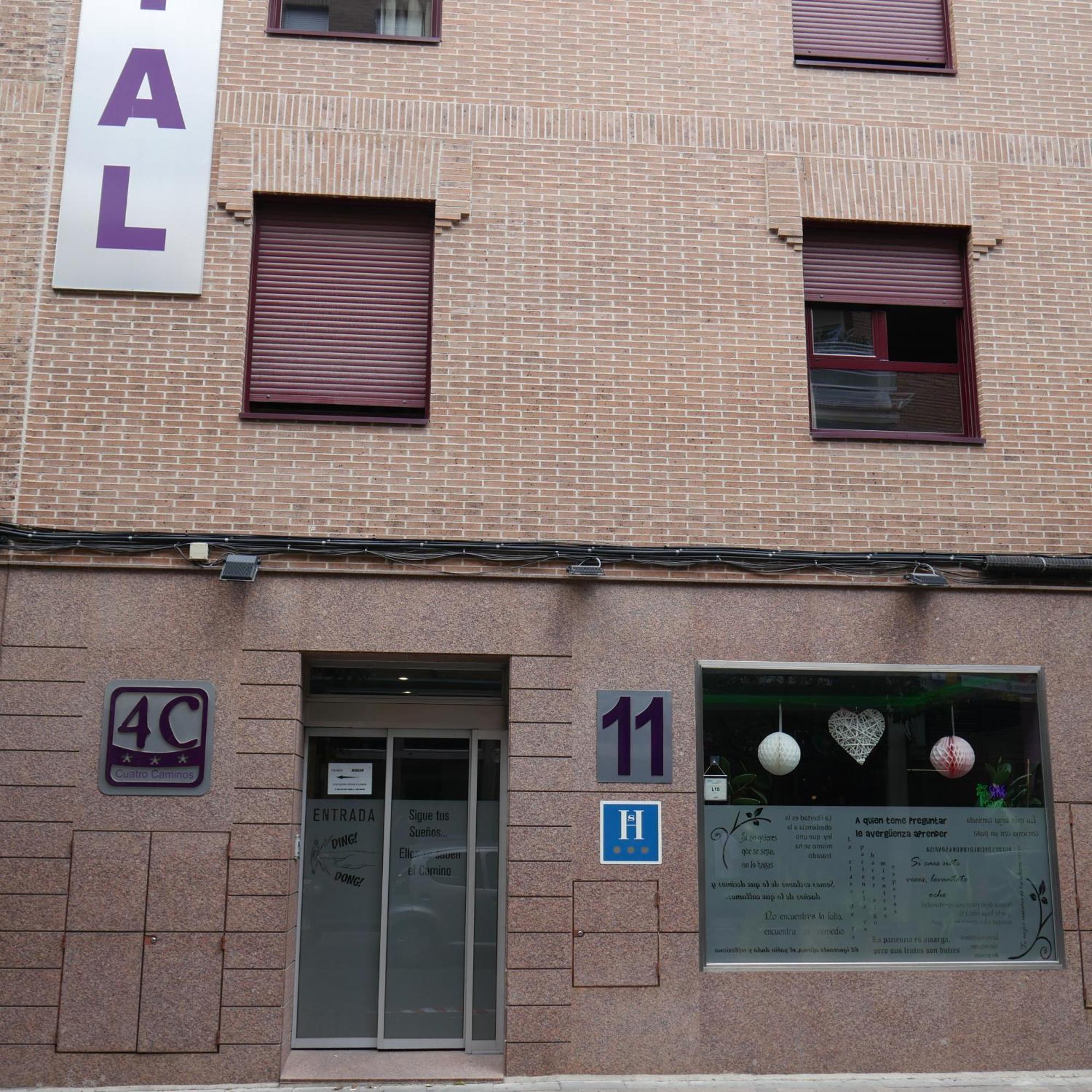 Hostal 4C Cuatro Caminos Madrid Bagian luar foto